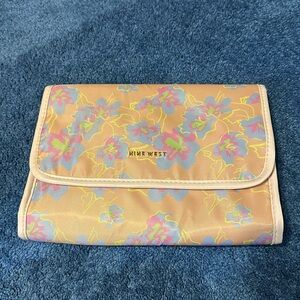 Nine West toiletry travel organizer